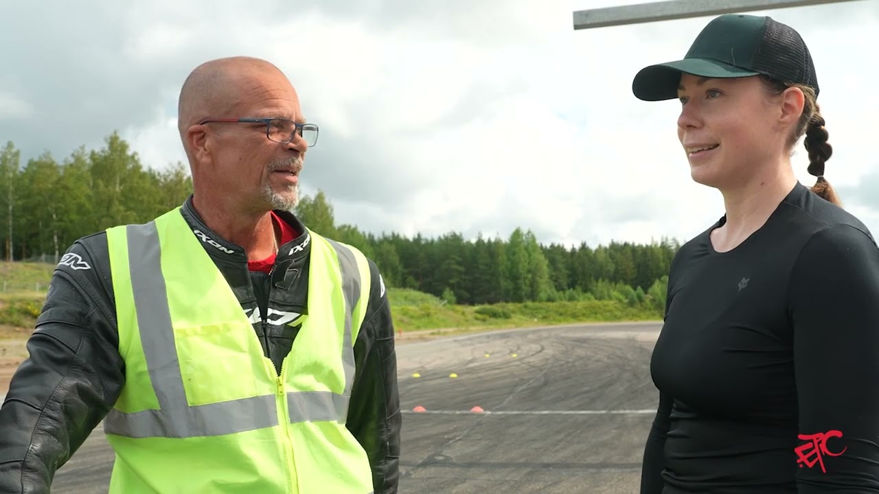 Miten hankkia moottoripyöräkortti? - Mitä prätkäkurssi pitää sisällään!
