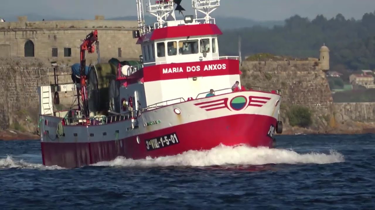 BRUTIMAR  MARIA DOS ANXOS  AIROA ENTRANDO EN PUERTO    10102025