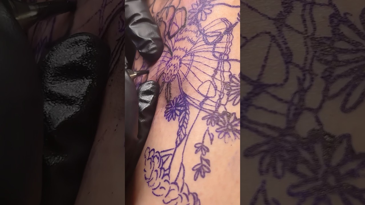 Finally got my thigh tattoo🥰💐🦋 #tattoo #thightattoo #flowers #moth #ink #inktherapy