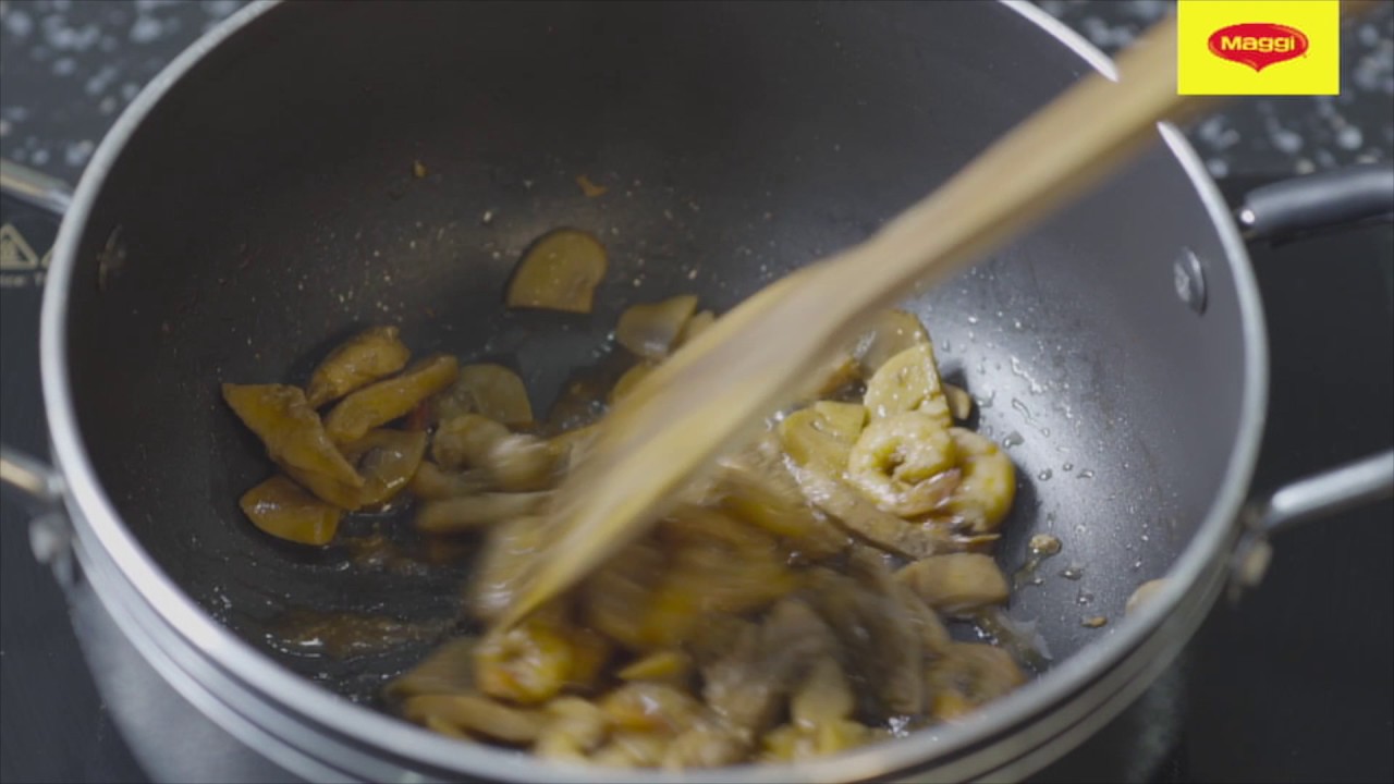 MAGGI Healthy Thai soup with Shrimp & Chicken
