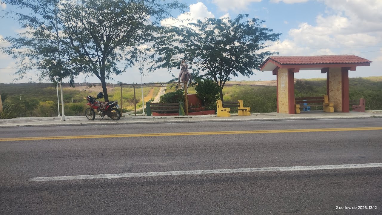 Linda paisagem na entrada de Verdejante