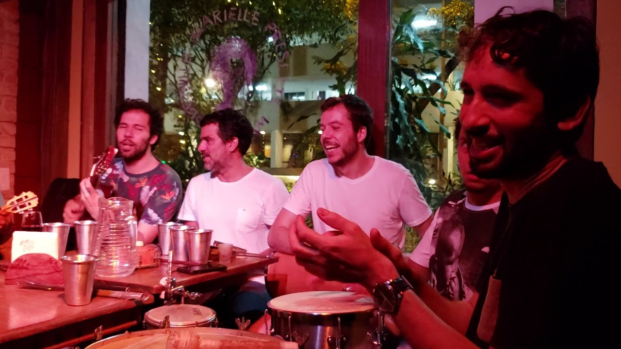 Leandro Diaz do Galocantô no Samba da Gávea em Medley Vara de Família