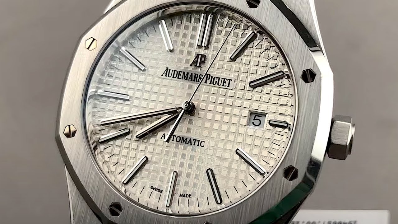 Audemars Piguet Royal Oak 15400ST.OO.1220ST.02  - White Dial Hands-On Review and Features Overview