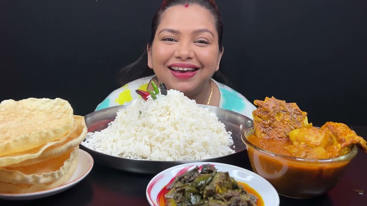 Bigbites, Eating Rove With Omlet Curry, Papad, Macher Tel Chorchori।।