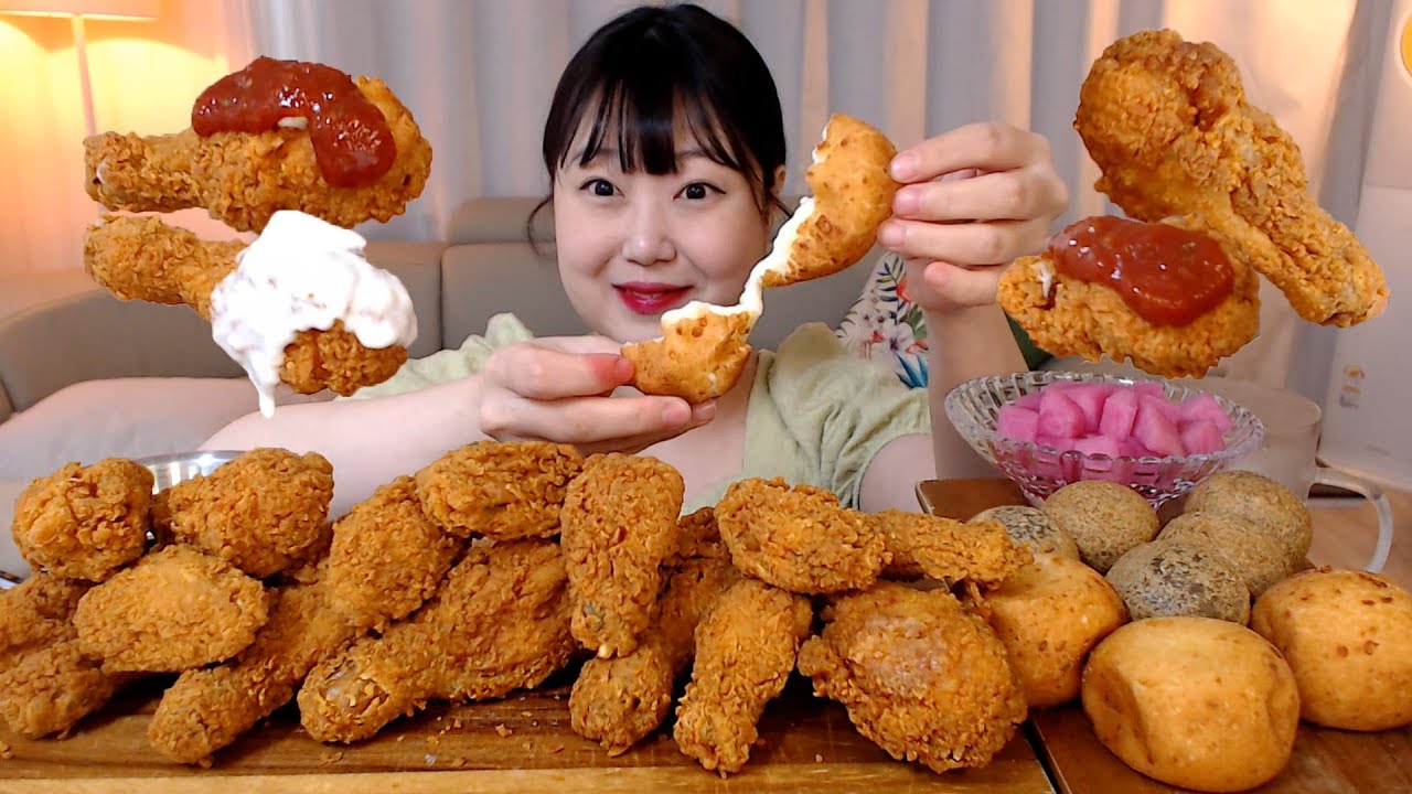 바삭촉촉한 멕시카나 와삭칸치킨 더블치즈볼 단짠감자치즈볼 요거트소스 살사소스 Krispy fried chicke Cheese balls Koreanfood Mukbang