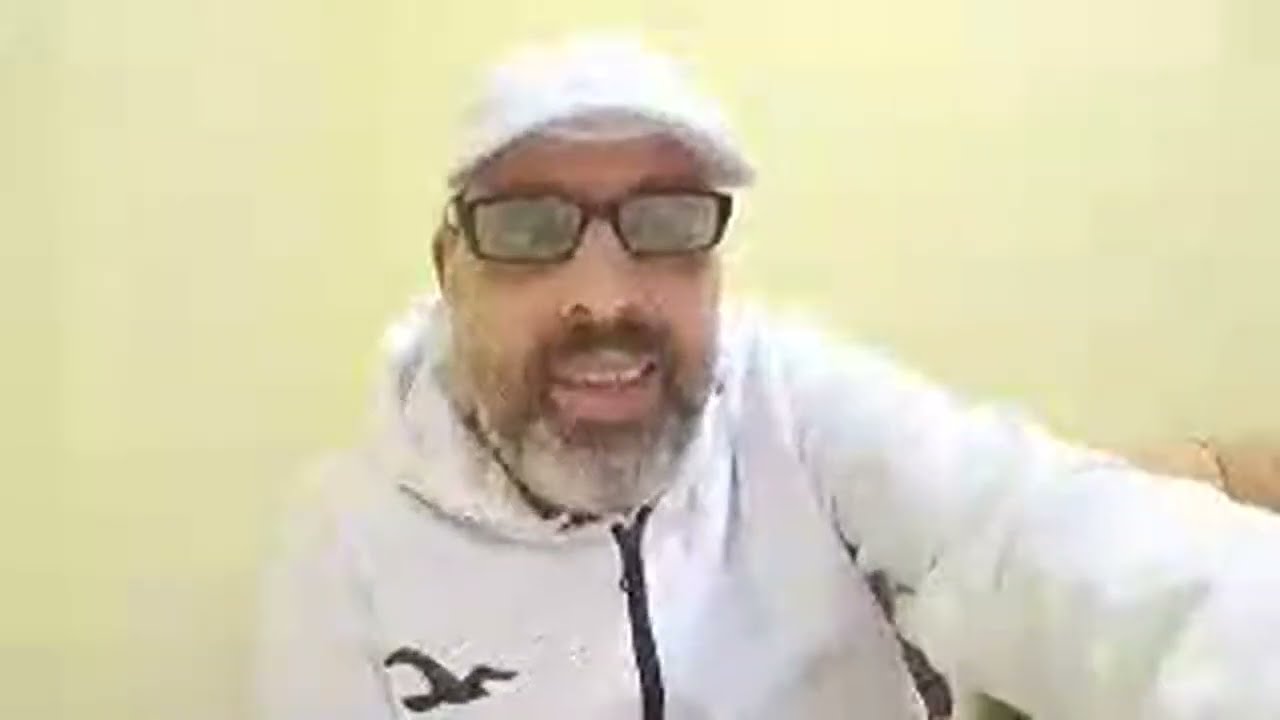 اية الارض اللي راكبها عفريت