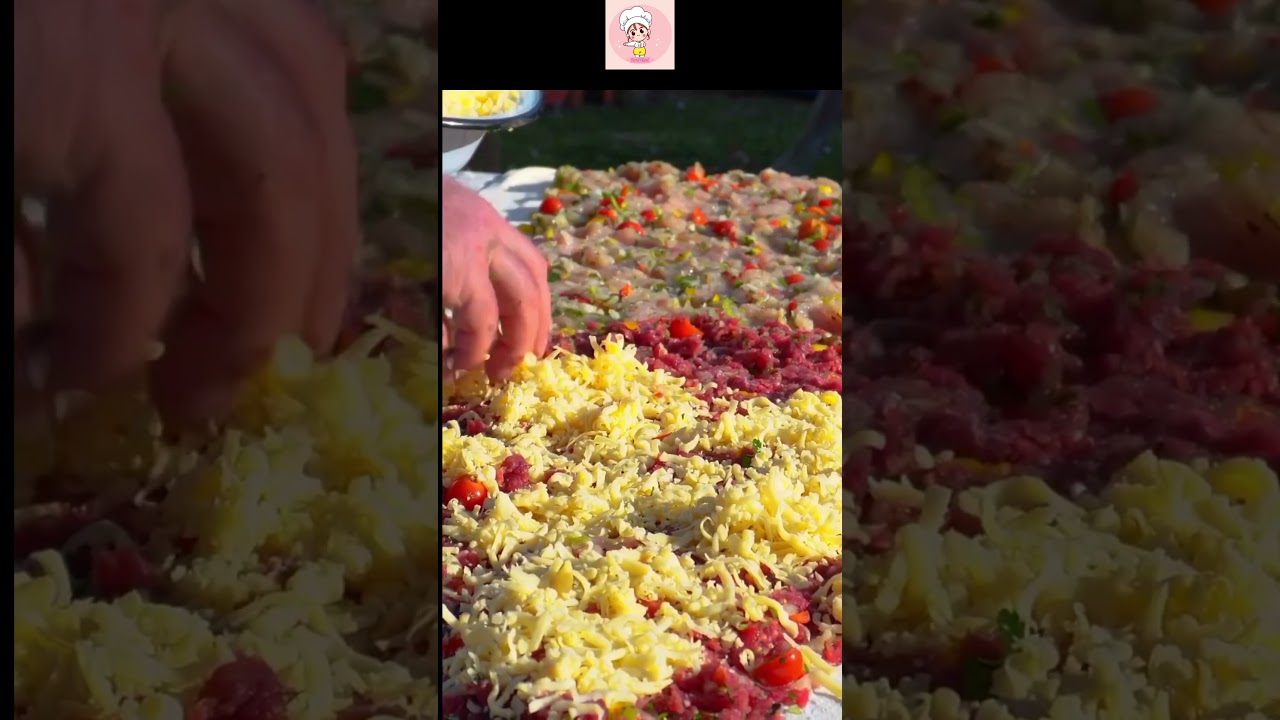 Ever tried delicious Turkish pizza in an oven? #cooking #turkishpizza #asmr