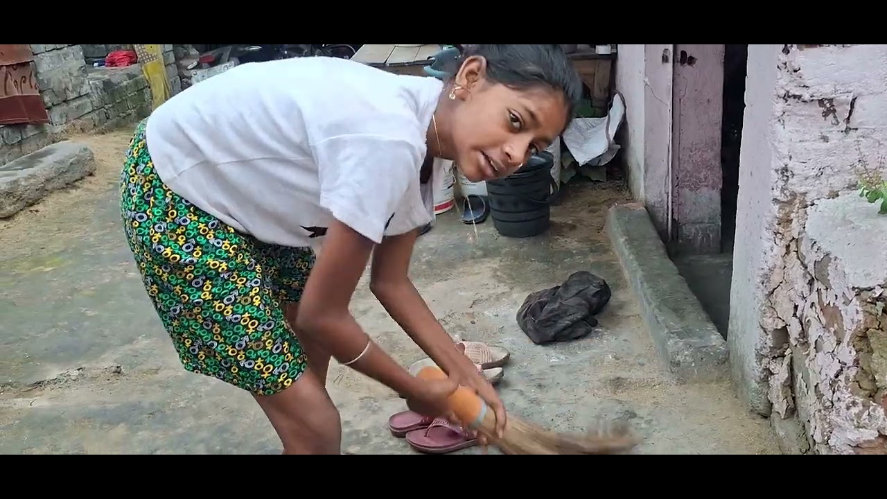 School se naam katwana hoga