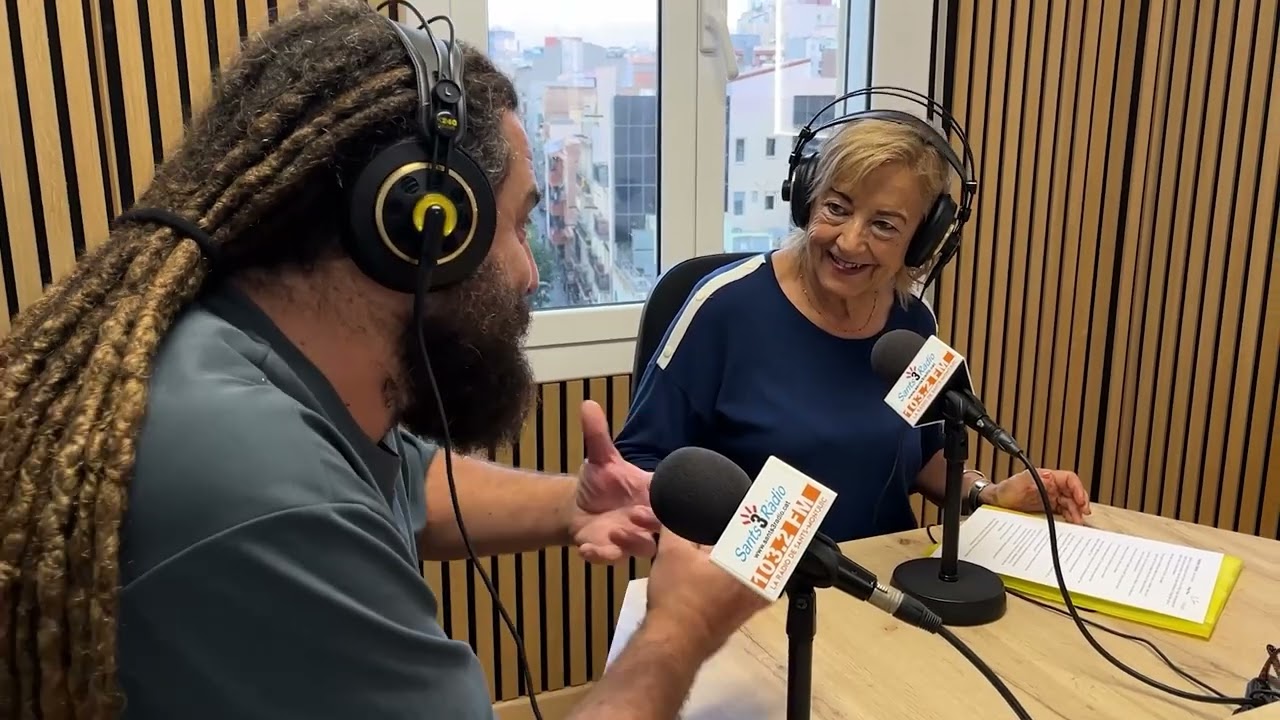 Acte i parlaments del Sopar de Nadal de Sants 3 Ràdio a les Cotxeres. (19-12-2025)