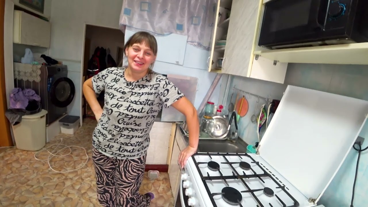 Подготовка к Старому Новому году. Маша сломала маникюр. Из города в деревню 771 серия
