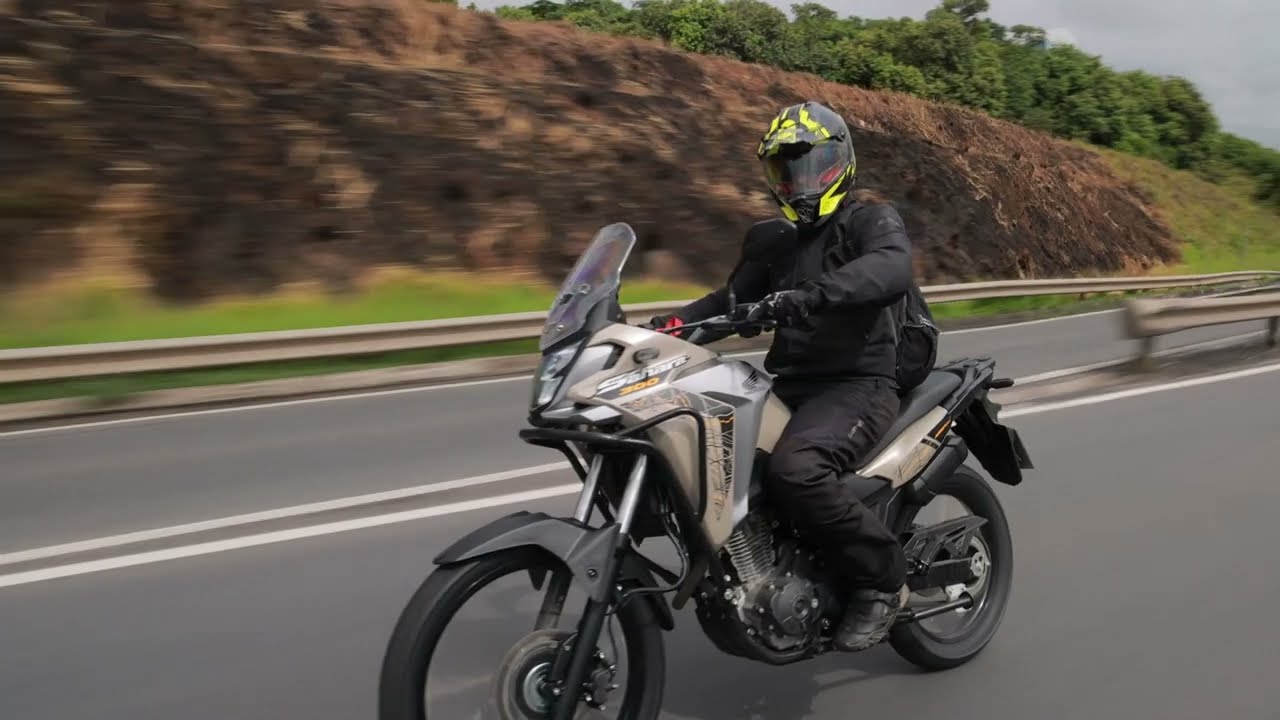Honda Sahara 300: o que vale ou decepciona na trail de 300 cc da marca