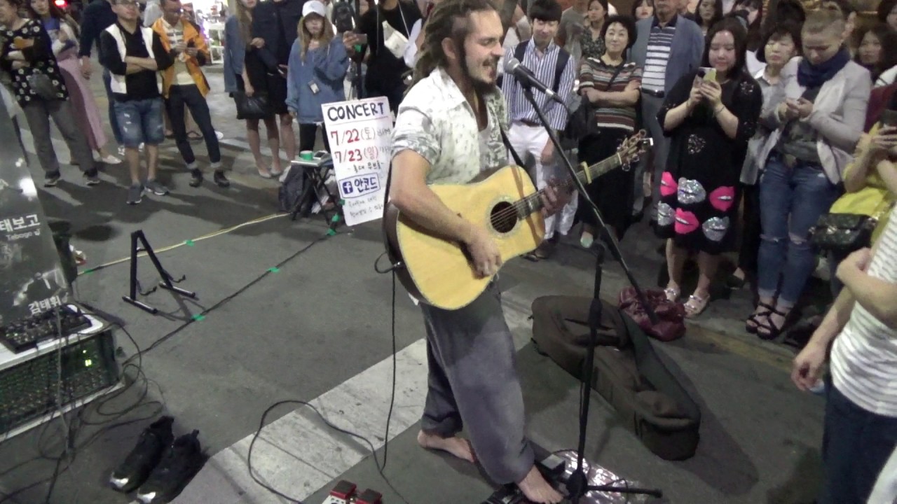 Aancod and Tagbornee : Gnarls Barkley - Crazy (Cover)busking