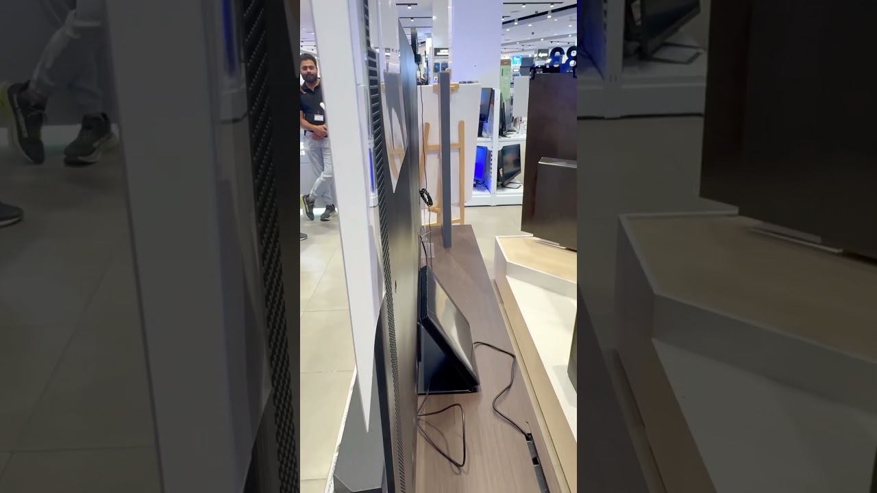 Samsung S95F QD-OLED Anti-Glare In-Store. #displaytech #Samsung #oleddisplay