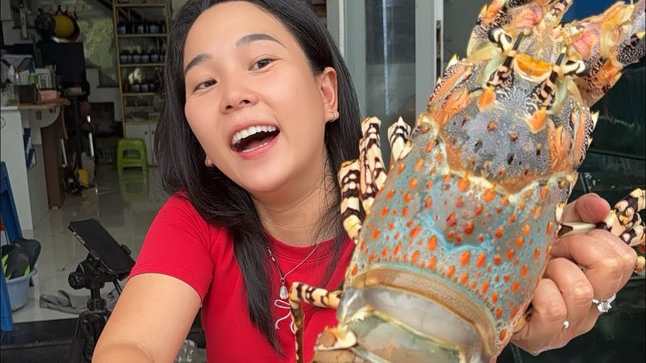 Tôm hùm thiên nhiên nặng 2,3kg Tôm sú biển đỏ , xanh món ngon có mặt ở Thái Nhà Biển