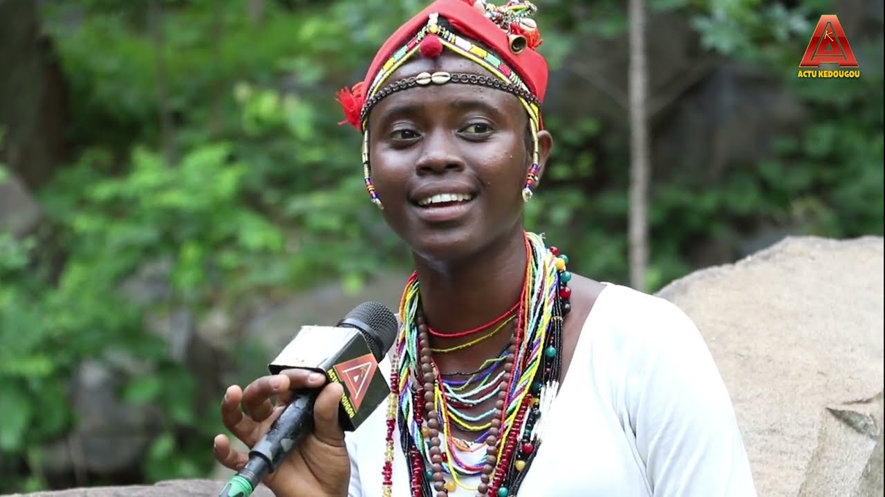 Kédougou : Queen Ceca,une vedette de la chanson alliant tradition et modernité