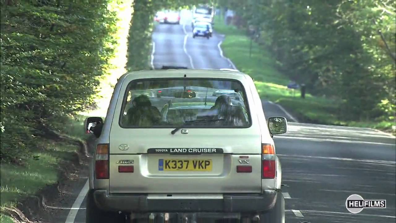 Cineflex V14 on-road tracking vehicle (www.hdonthemove.com)