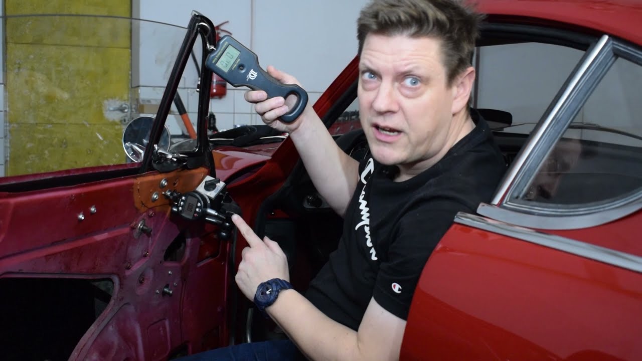 Volvo 1800S door glass alignment