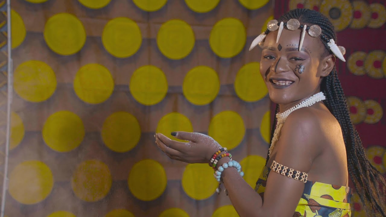 DANNY LOVE - KYA KWETU - Clip officiel