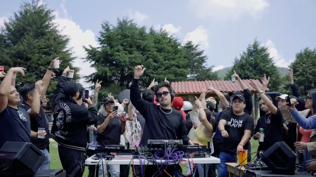 BAUTISTA - live @ Marquesa Day Trip | One Dj Set a week | Brunch Roof House | Not Mr. Pig Anymore