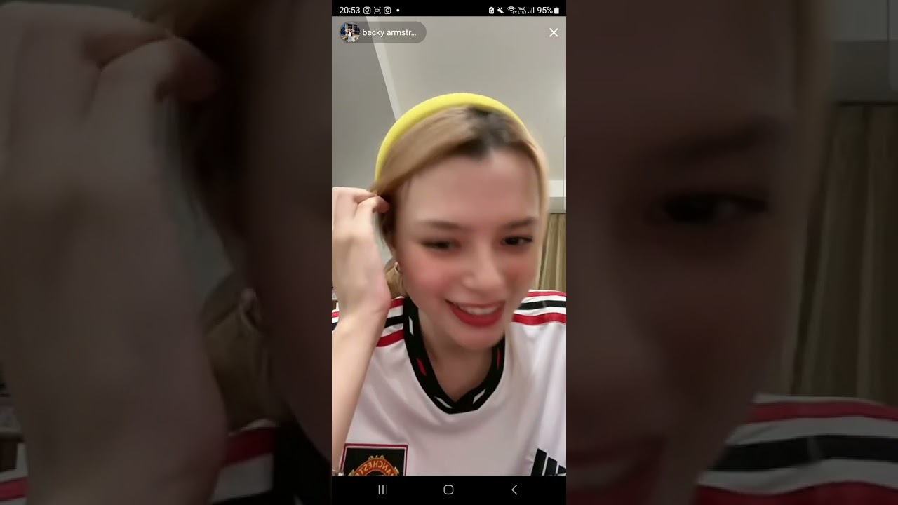 230222 Becky tiktok live