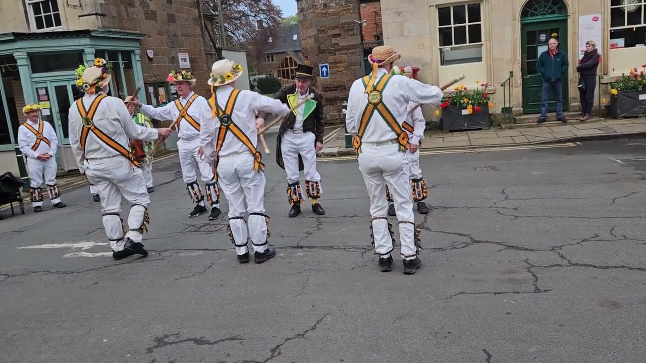 Rutland Morris Men at Uppingham on May Day  11 20230501 055443