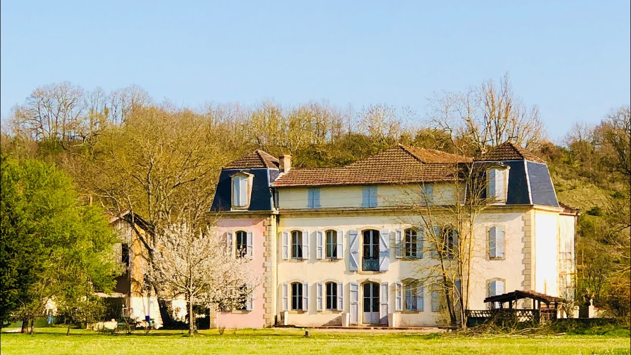 FIRST VIEWING of THE CHATEAU FARM - We couldn’t believe it! #movingtofrance