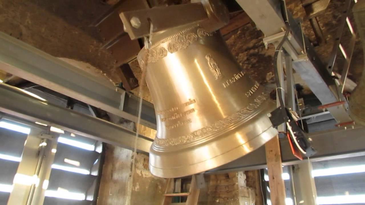 MOSON (H) - A katolikus templom harangjai / Glocken der katolischen Kirche