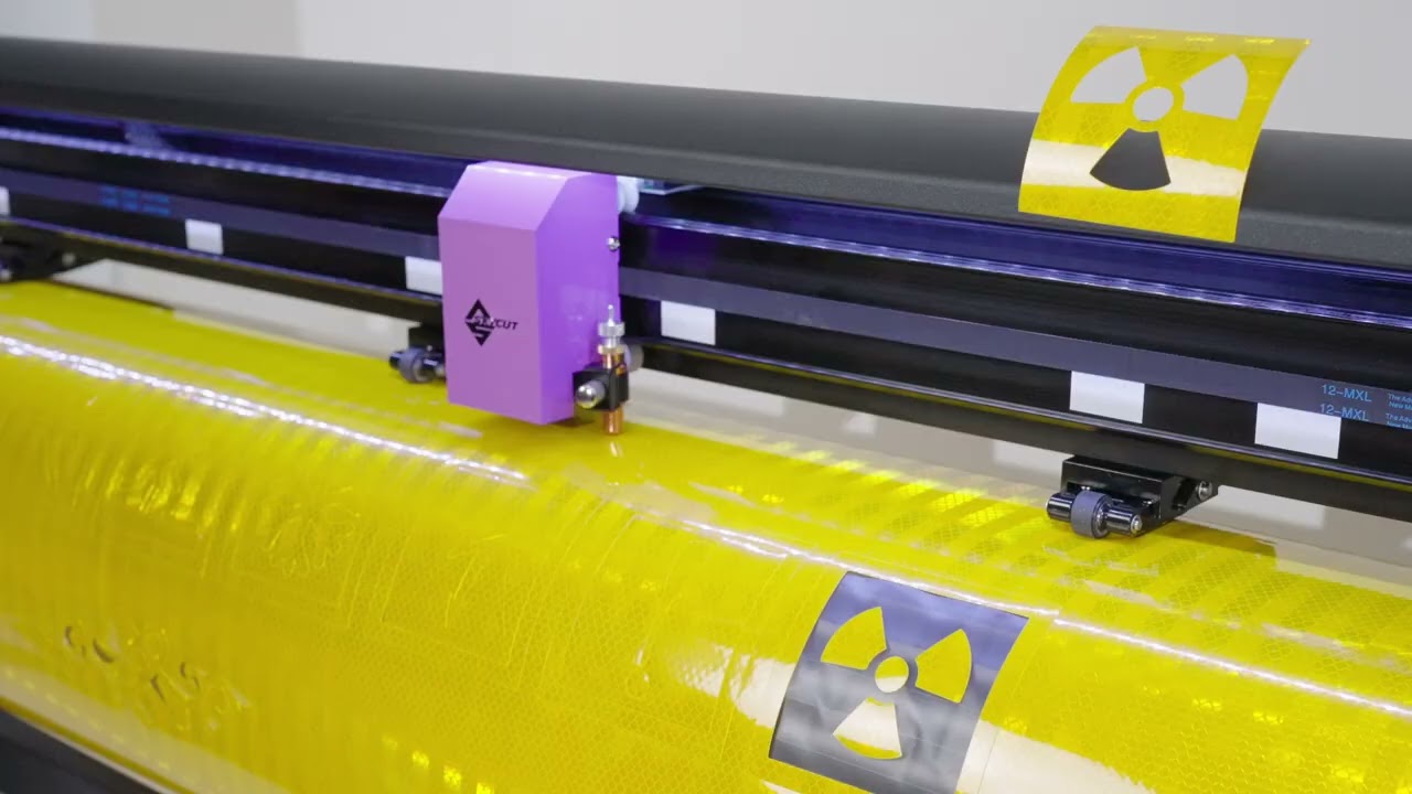 Skycut cutting plotter cutting the reflective material   2025 2 13