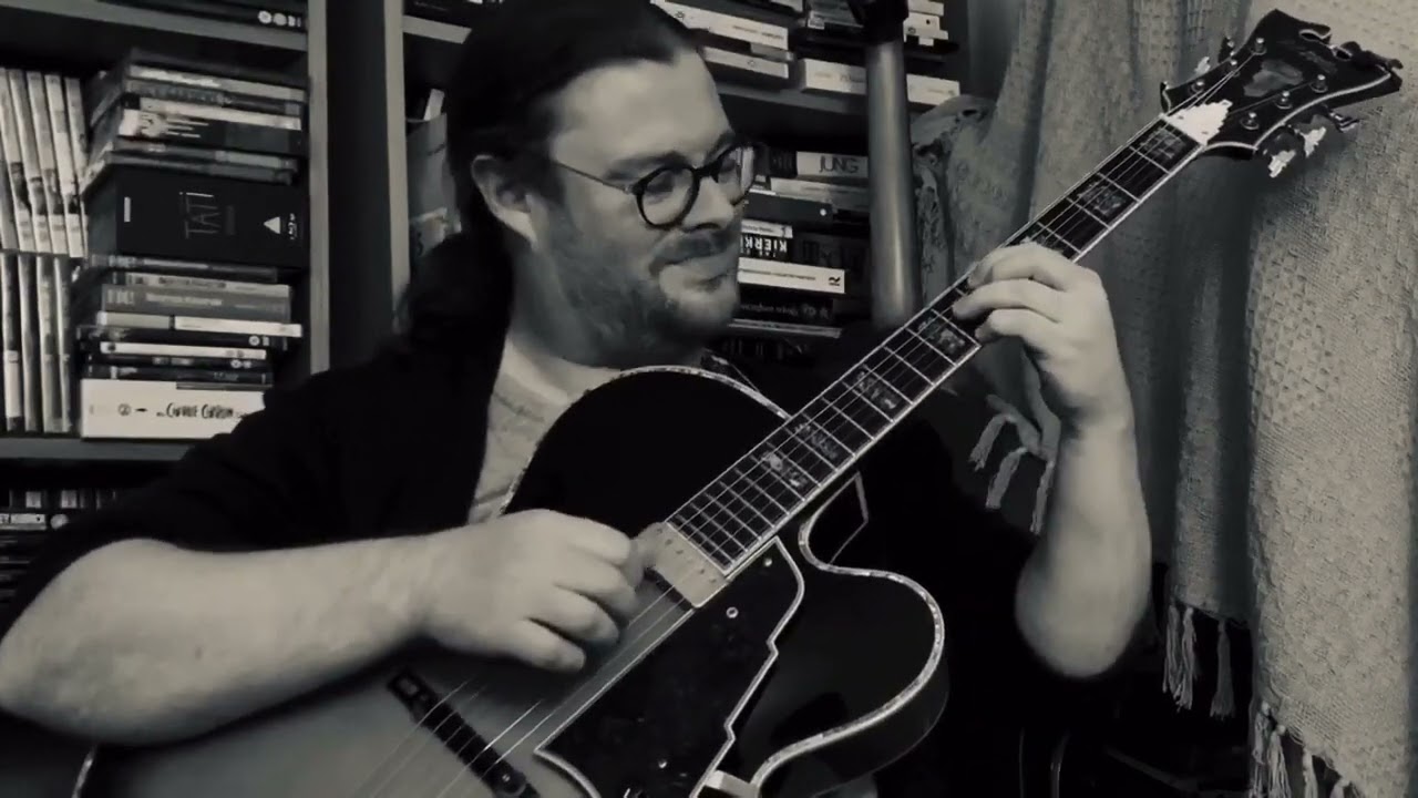 Lover Man - Davis/Ramirez/Sherman (solo jazz guitar)