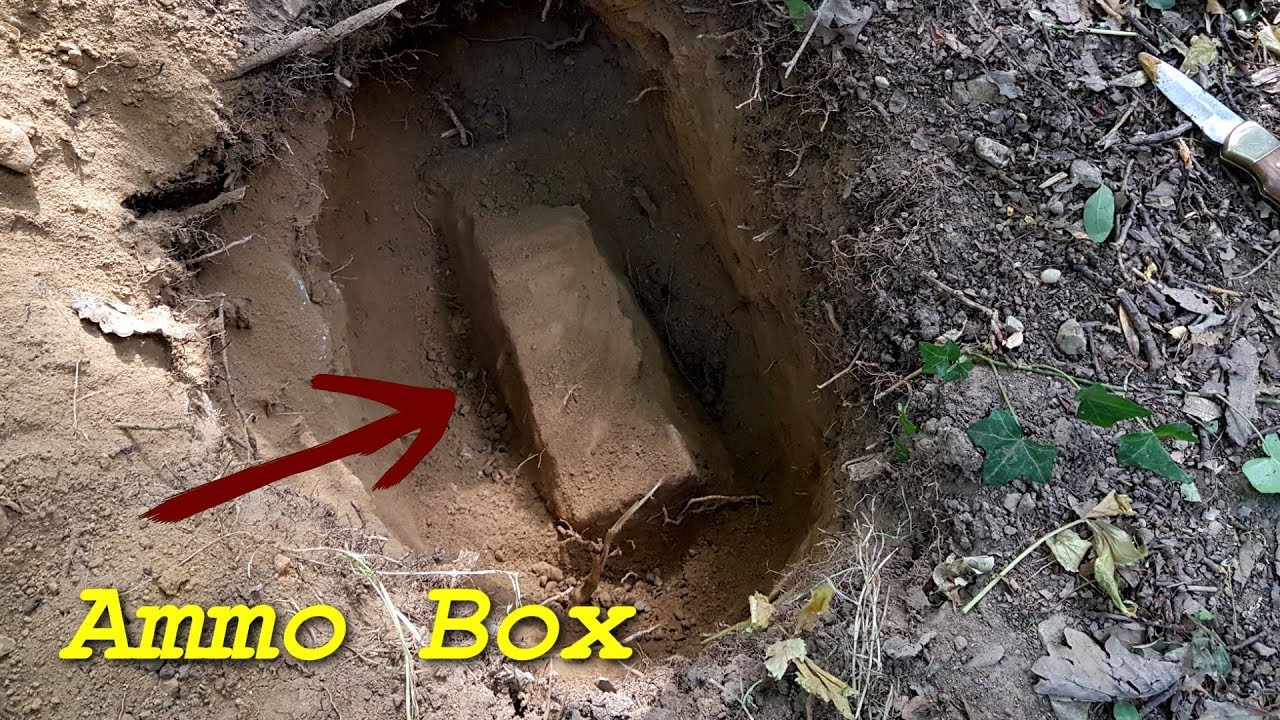 Metal Detecting WW2 / WW1 - Relics Between the Trenches and Foxholes - Great Finds!