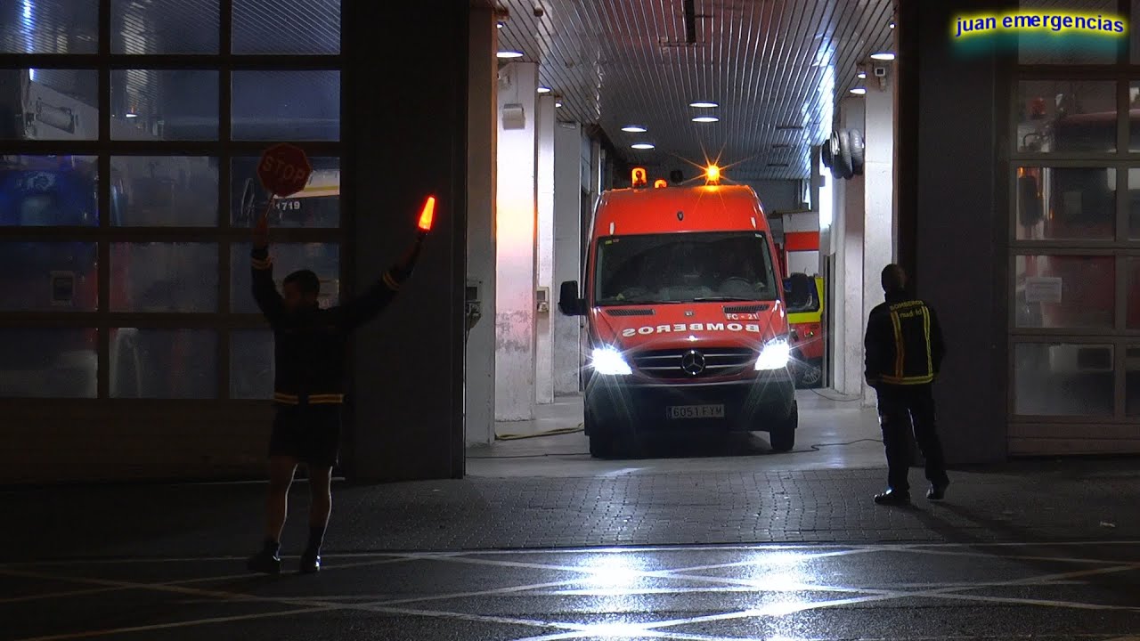 Mercedes Sprinter y Land Rover DIscovery de los Bomberos de Madrid (FC-21 y S-2)