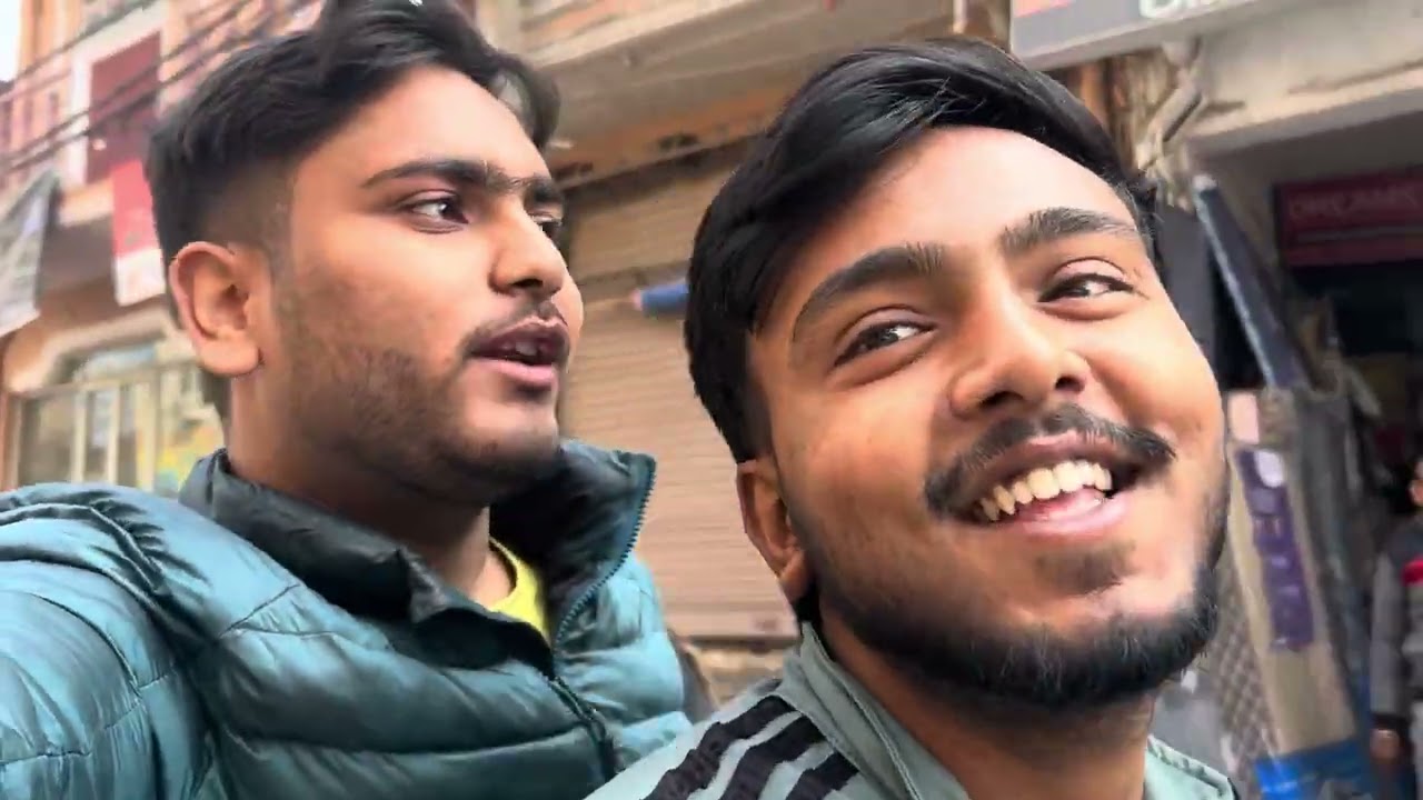 Full masti#with#whowillbemylifepartnerta #vlog#lifeisbutadream #prank #funny #ekmotahathighumechala￼