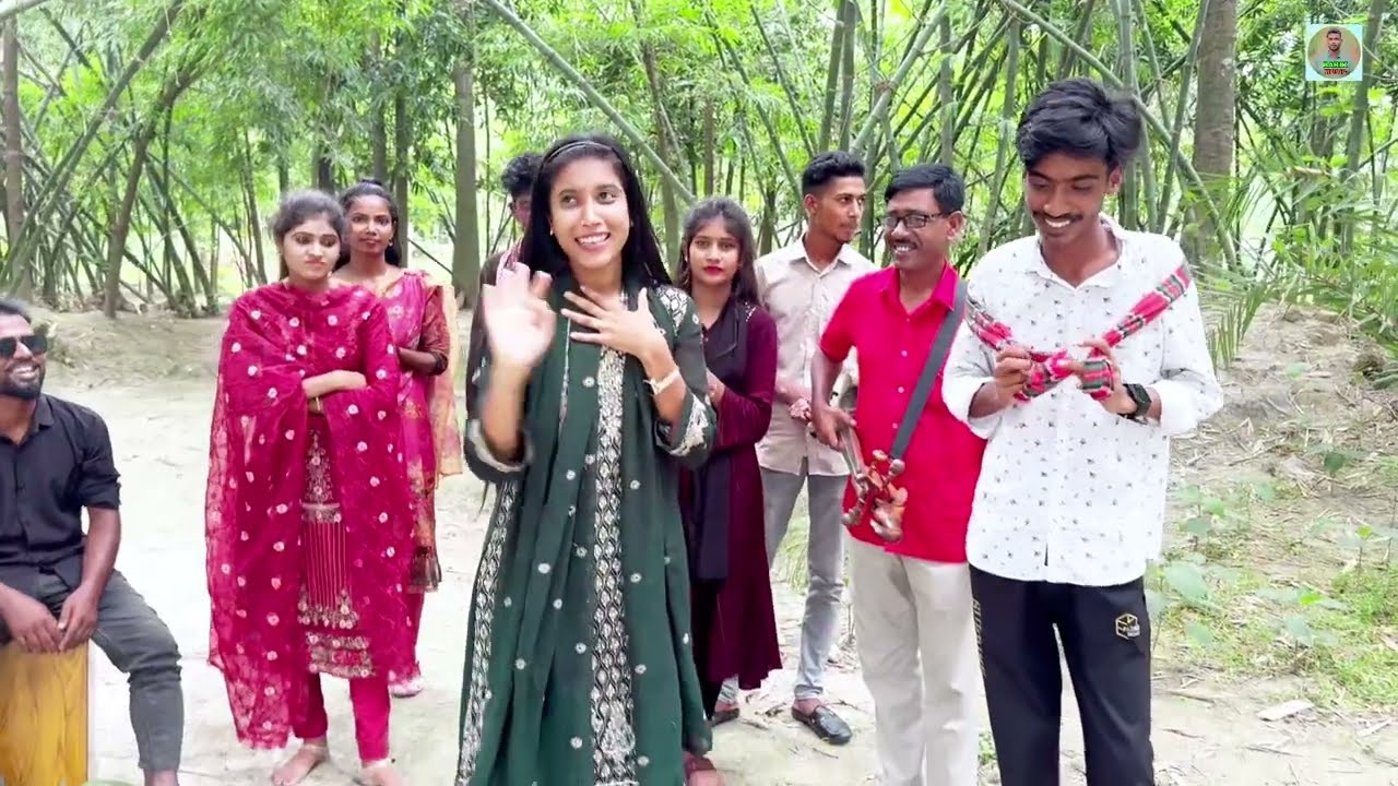 ইংরেজি ভাষায় হিন্দি ভাষায় রচনা বলে বিনোদনে মাতালো।বাড়িক মিউজিকের শিল্পী বিন্দু  মনির,বিপ্লব,রানি