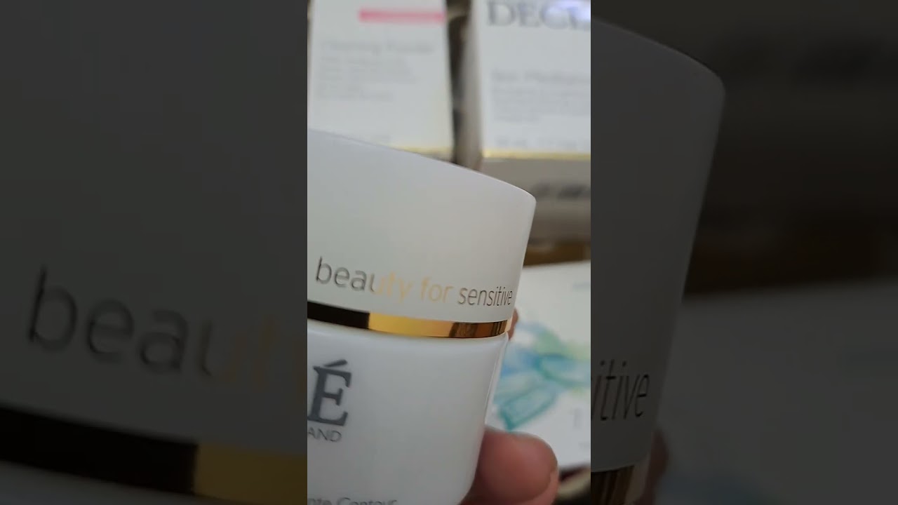 Unboxing products from Declar&eacute;