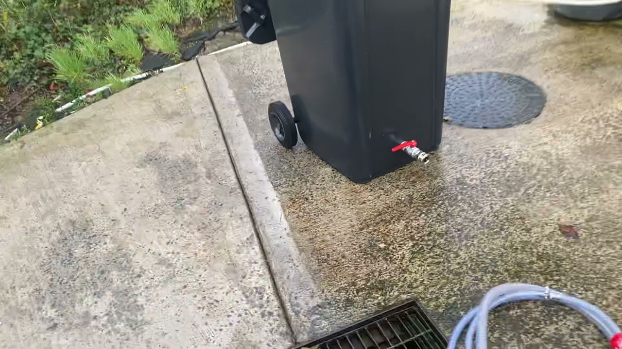 Wheelie bin bowser complete with ball cock and quick couplings