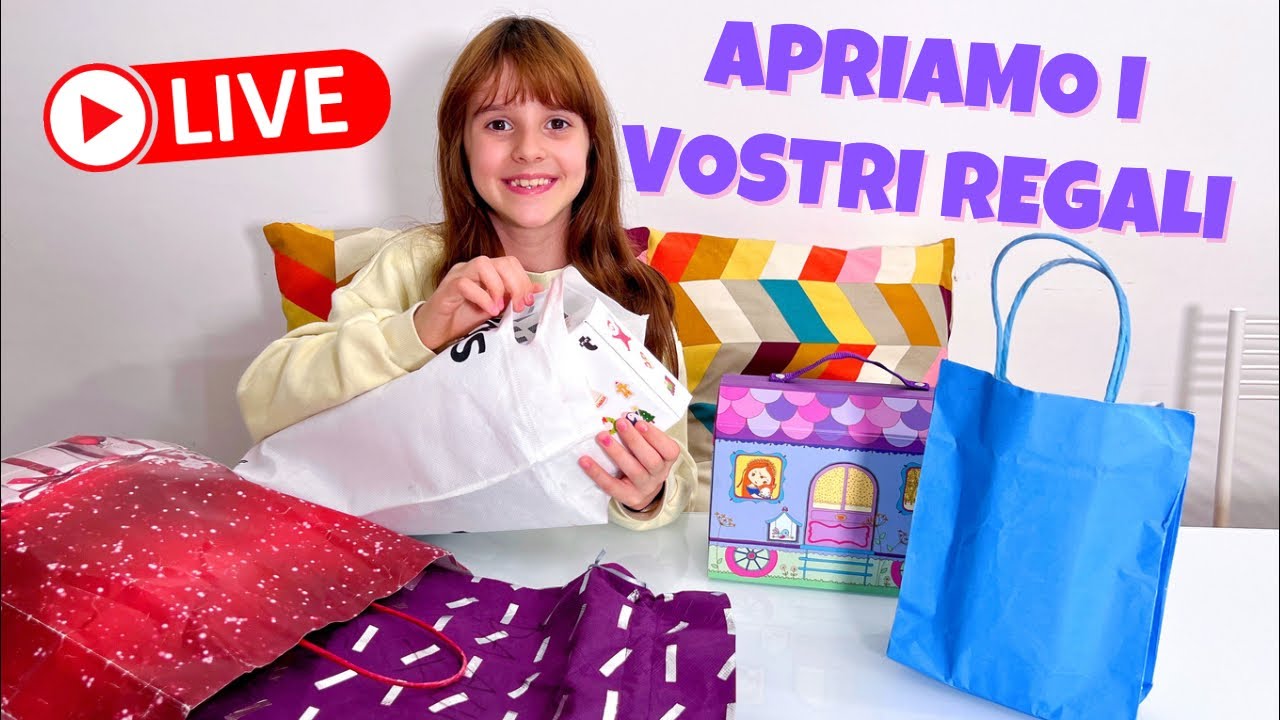 Apriamo i vostri regali e disegni! 😍 (E Alyssa combina un disastro! 😵)