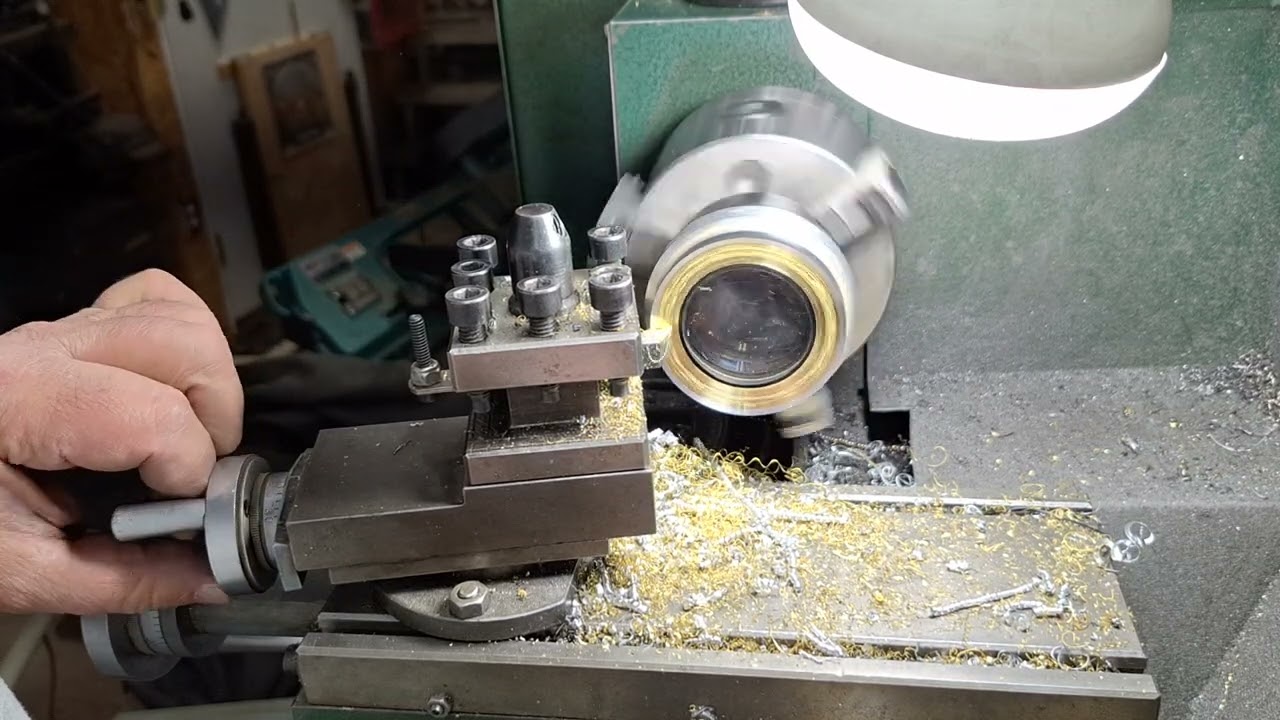 Almonzo machines an Eye Lense.