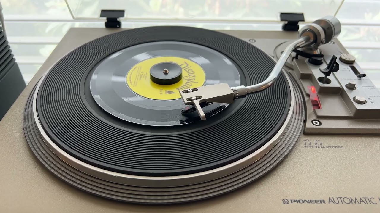 O Canada - as heard on Hello Bonjour! A Salute to Expo 67