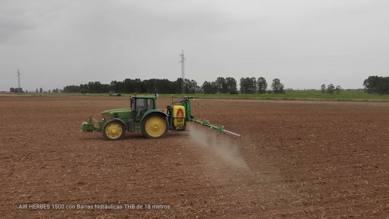 AIR HERBES 1500 - Pulverizador Suspendido BENAVIDES - Barras hidráulicas THB de 18 m.