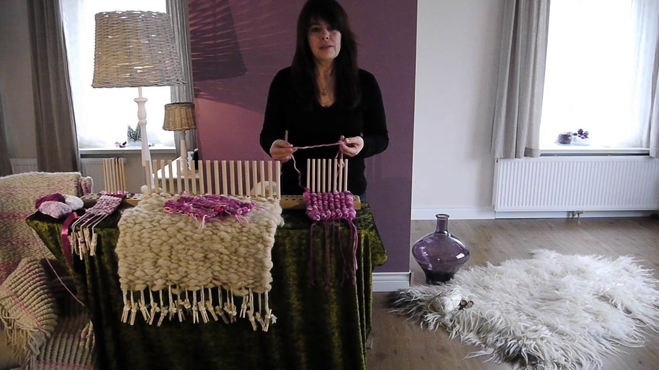 Peg Loom weven demonstratie