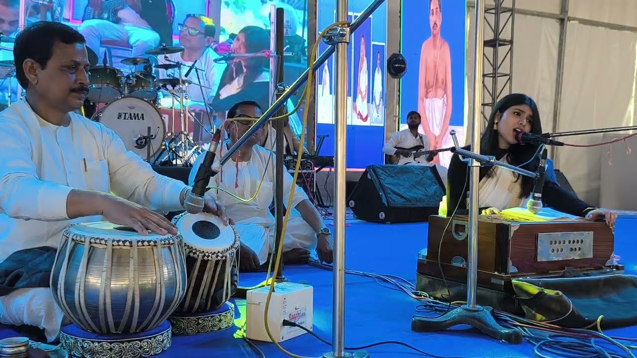 তোমারি চরণ করিয়া স্মরণ চলেছি তোমারি পথে//শ্রীশ্রী ঠাকুরের লেখা গান//তাপসী সরকার ▶️💕