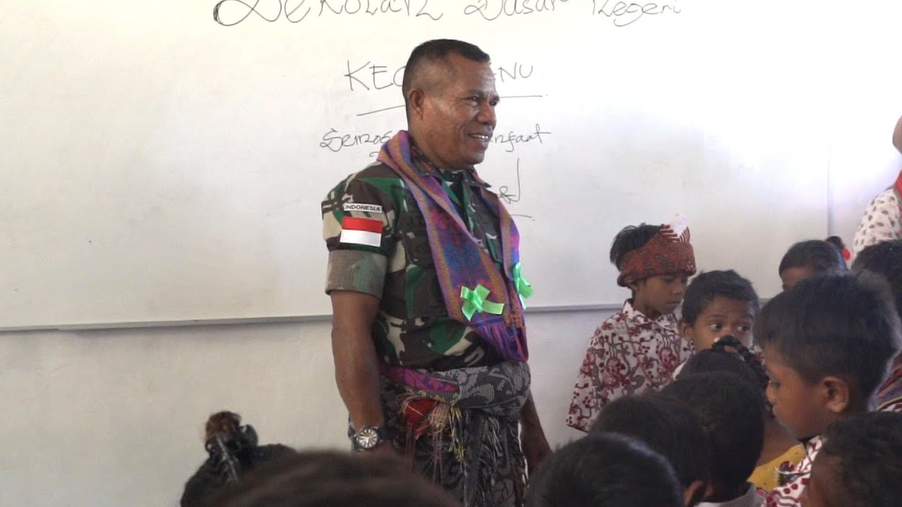 DANREM 161/WIRA SAKTI RESMIKAN PEREHABAN SD KECIL BANU DI DESA TASINIFU , TIMOR TENGAH UTARA