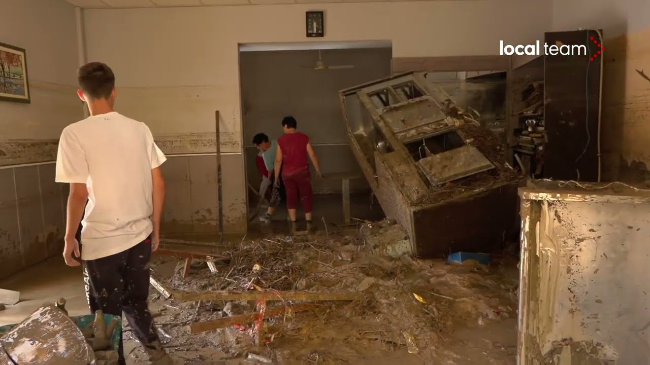 Alluvione Cantiano, il centro: negozi invasi dal fango