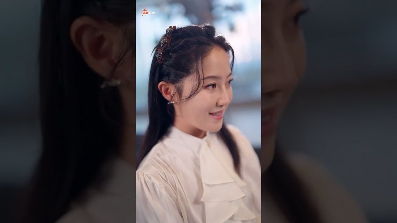 한 소녀는 재벌 총재의 아내가 되겠다는 야망 때문에 언니와 할머니를 차례로 궁지에 몰아넣었다.