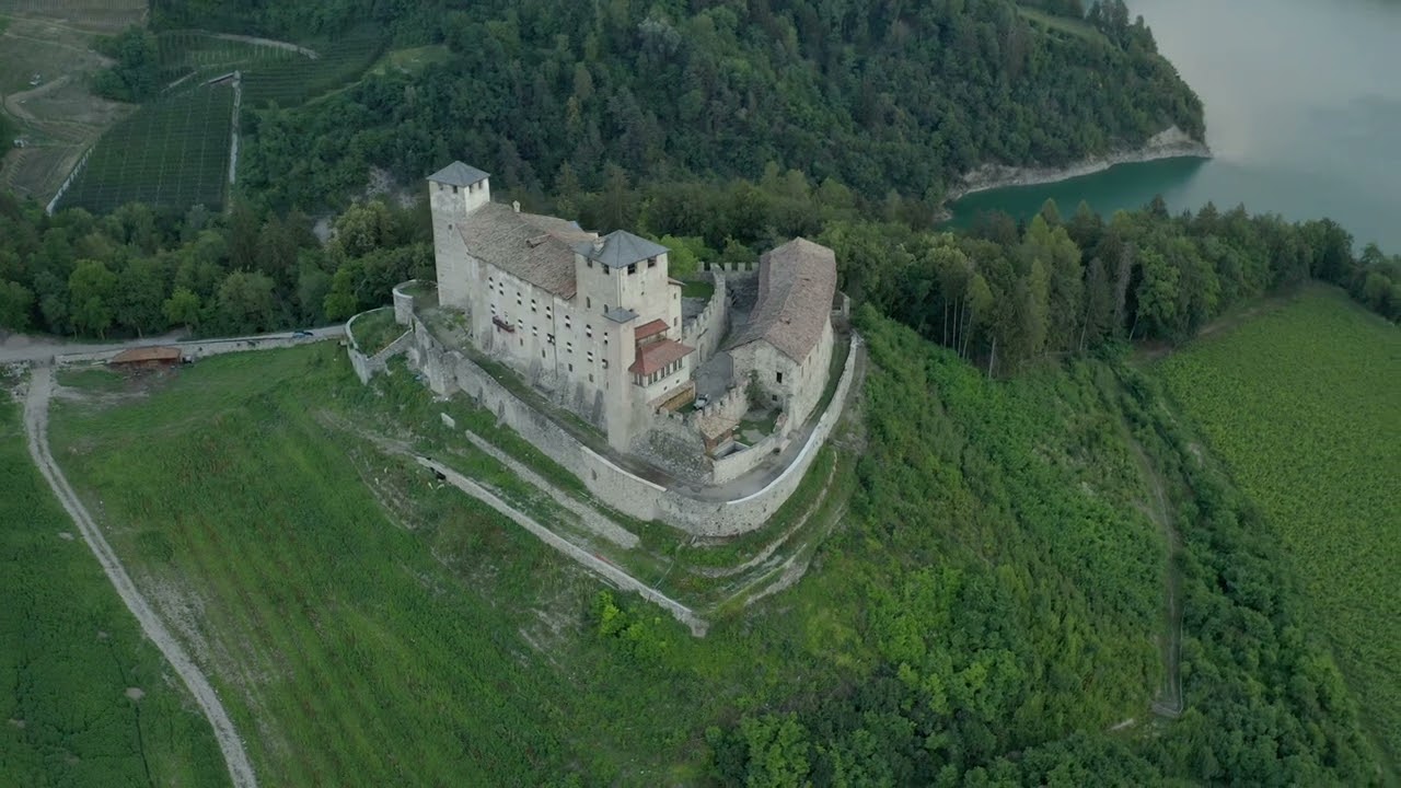 LAGO DI SANTA GIUSTINA E CASTELLO DI CLES 2020