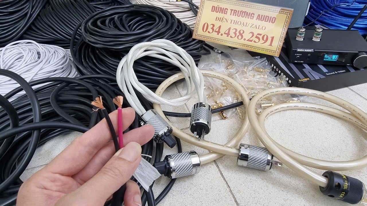 Giảm gía chút dây loa bãi mỹ xịn 2x2mm bay chữ ,dây nguồn mạ bạc 5N OCC ,Dac dải mã kiêm Pre đèn .