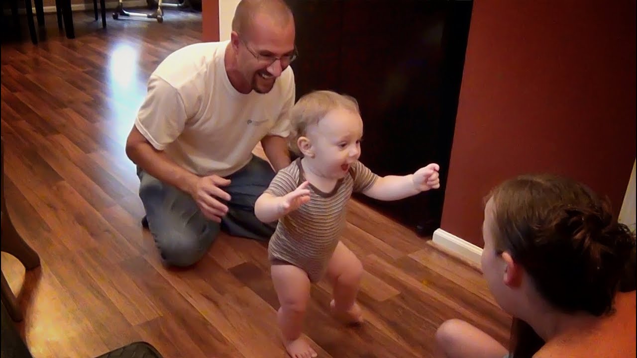 A Baby's First Steps! DudeL Walks! (Episode 230)