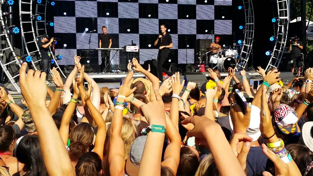 G-Eazy - Let's Get Lost (LIVE) ft. Devon Baldwin