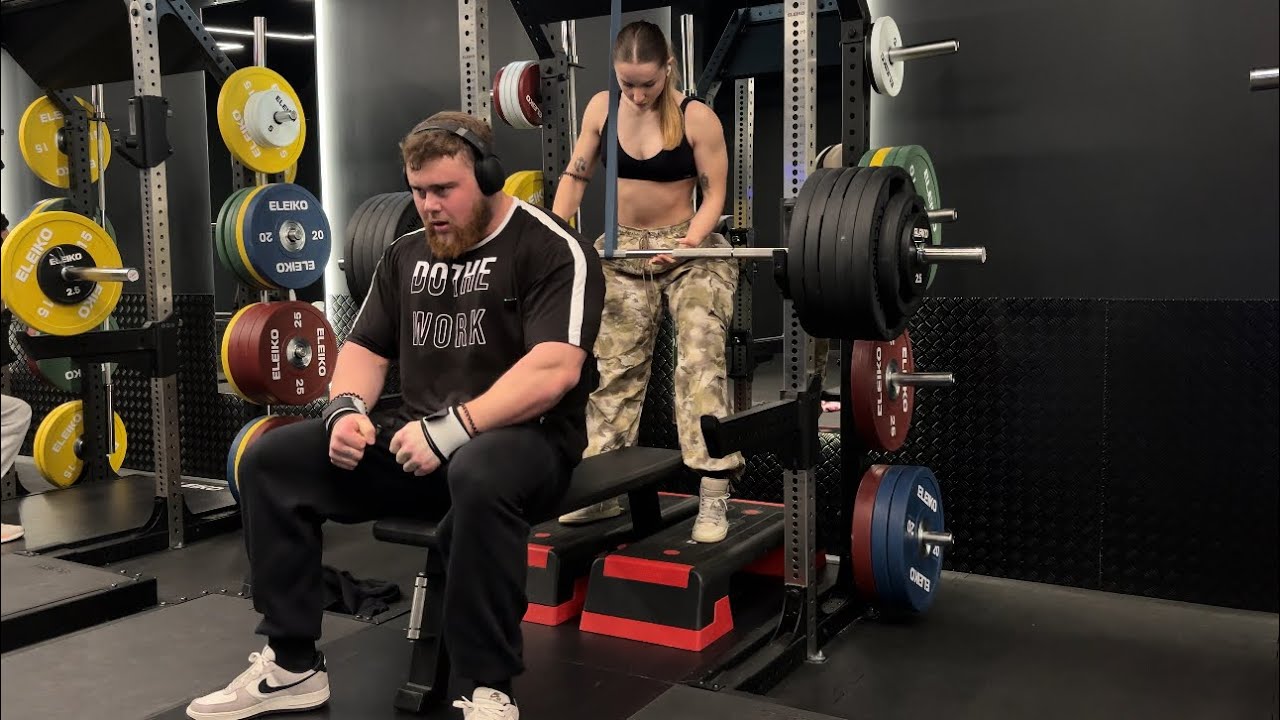 245 кг — личный рекорд (за 8 недель до соревнований)