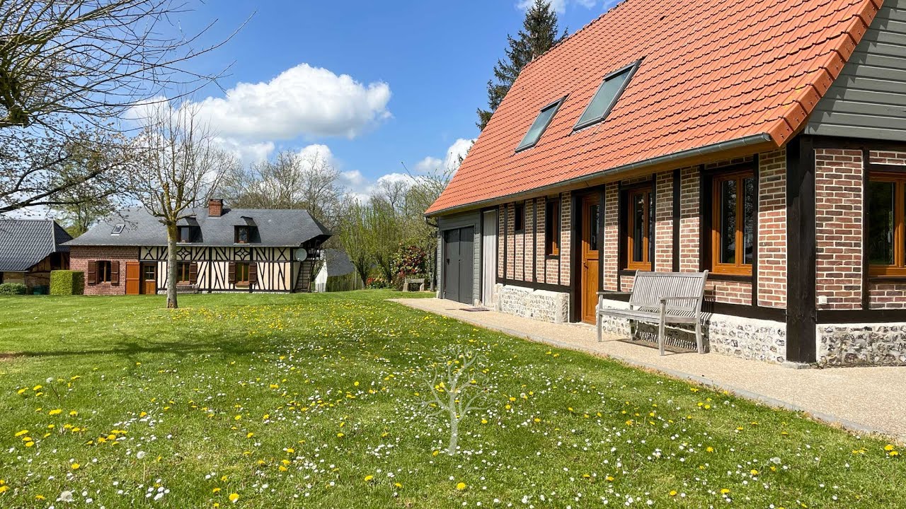 Propriété avec deux maisons à vendre en Normandie